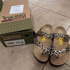Women’s Viking Sandals